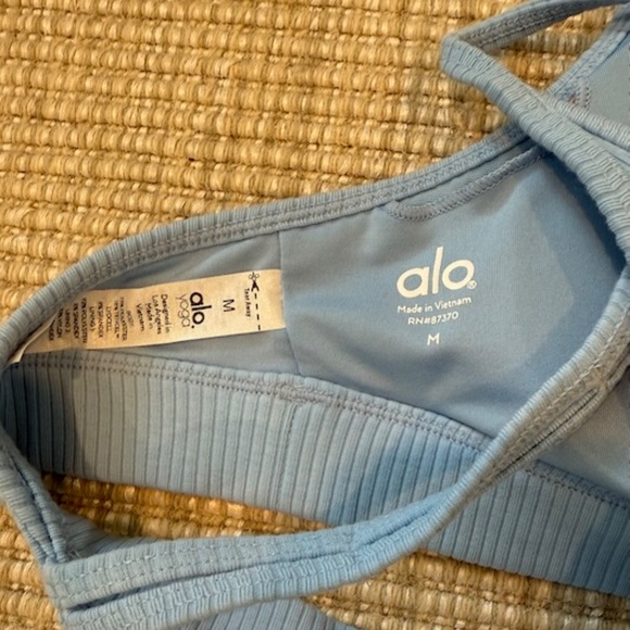 ALO Sports Bra Size M - Picture 4 of 4